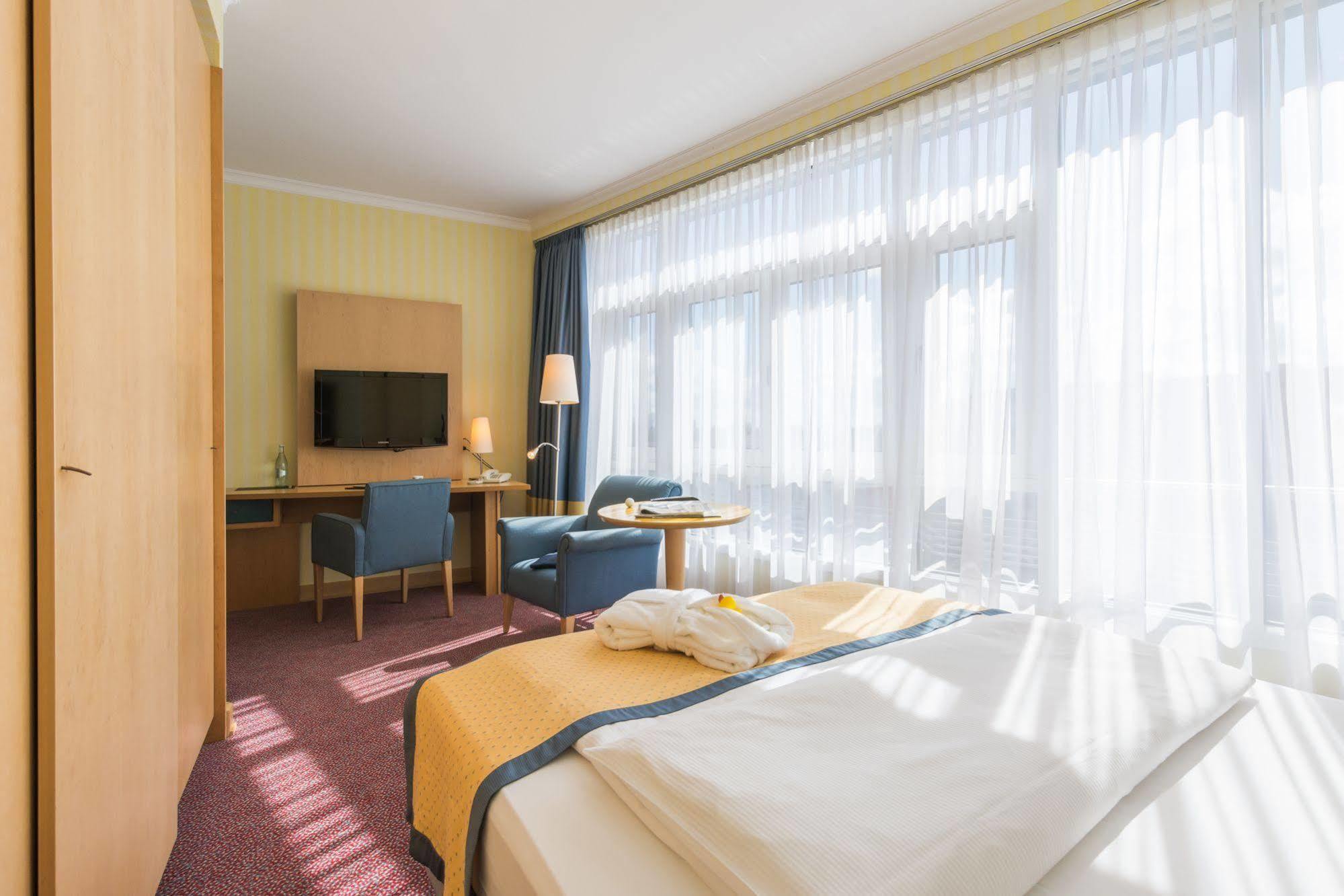 Strand-Hotel Huebner Rostock Extérieur photo